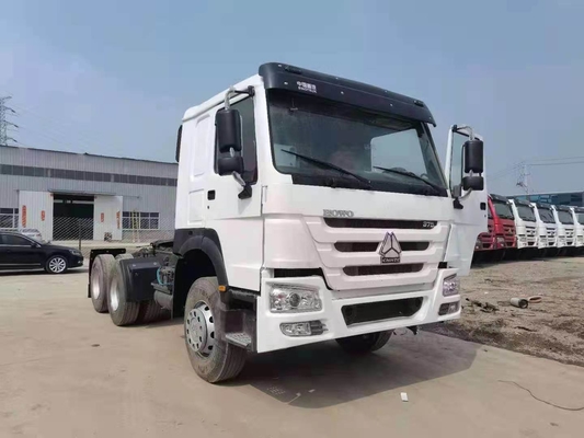 Zz4257s3241W 6X4 10 roues HOWO Tracteur Truck tête avec boîte de vitesses Hw19710 durable