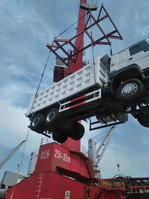 Sinotruk 10 roues HOWO dépoussiéreur utilisé avec axe avant 9 tonnes de capacité de chargement