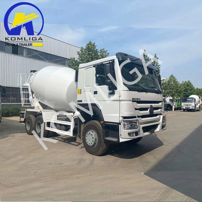 Style de levage avant 6X4 Sinotruk Construction mobile mélangeur de béton lourd