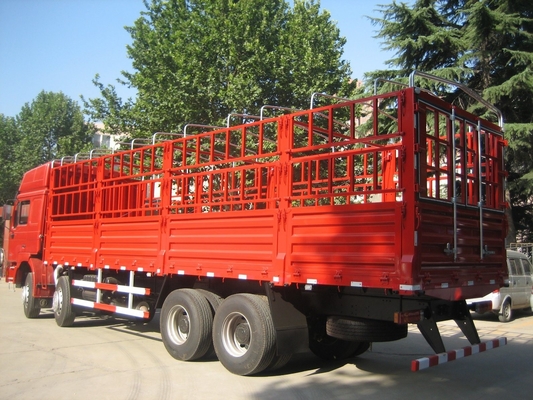 Chauffeur de camions Shacman 21-30t Capacité de charge Camion de chargement avec service après-vente