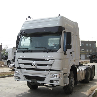 Capacité de chargement de 40 à 60 tonnes Sinotruck HOWO 6X4 Truck tracteur avec base de traction 50 /90