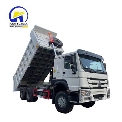 Mode de levage avant 20 mètres cubes Sinotruck HOWO Camion déchargeur avec roue motrice LHD/Rhd