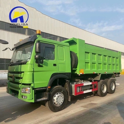 Mode de levage avant 20 mètres cubes Sinotruck HOWO Camion déchargeur avec roue motrice LHD/Rhd