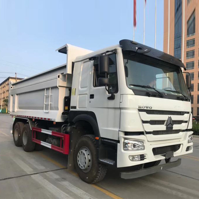 Capacité élevée 371 chevaux 6x4 10 roues Sinotruck HOWO camions à décharge avec un coucheur