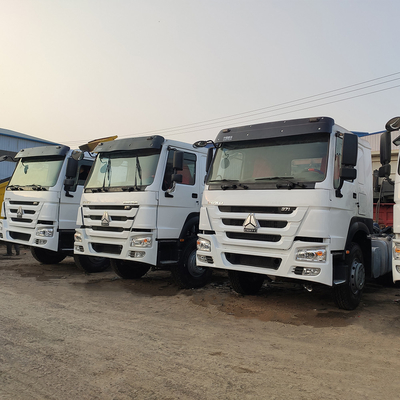 420HP Sinotruck HOWO 6X4 Tracteur tête de remorque camion avec A / C cabine avantage