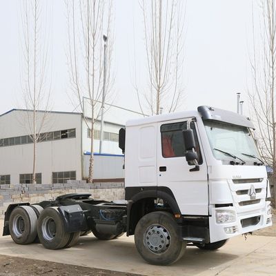 420 chevaux 371 chevaux Sinotruck HOWO 6X6 Tracteur Truck Tracteur pneus avec demande personnalisable