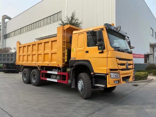6X4 10 pneus déchargeur de sable HOWO camionneur-déchargeur avec moteur diesel et capacité de charge 21-30 t