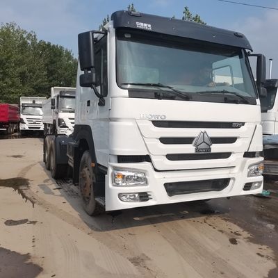 6×4 roue motrice HOWO Sinotruk manuel homme diesel tracteur tête camion demande personnalisée