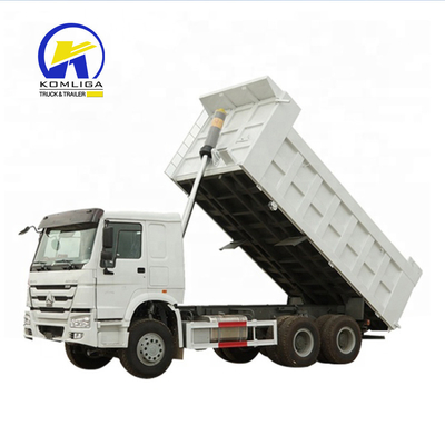 Camion-citerne à carburant de 300L Sinotruck HOWO 25-30 Tons Camion-citerne à bascule latérale avec pneus radiaux 1200r20