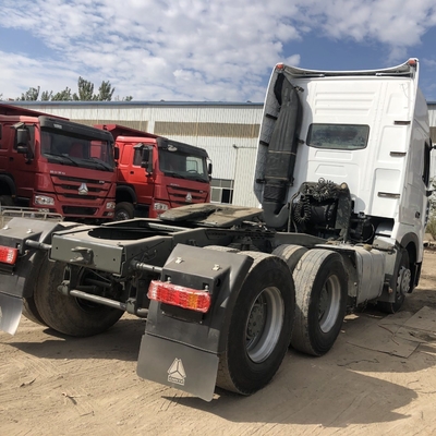 16 tonnes d'essieu arrière et pneu 420HP 6X4 Used Sinotruk HOWO A7 Tracteur de camion pour votre bénéfice