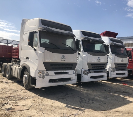 16 tonnes d'essieu arrière et pneu 420HP 6X4 Used Sinotruk HOWO A7 Tracteur de camion pour votre bénéfice