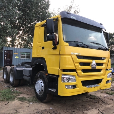Sinotruk 6X4 Camion tracteur HOWO d'occasion 2017 avec axe avant Hf9 et boîte de vitesses Hw19710