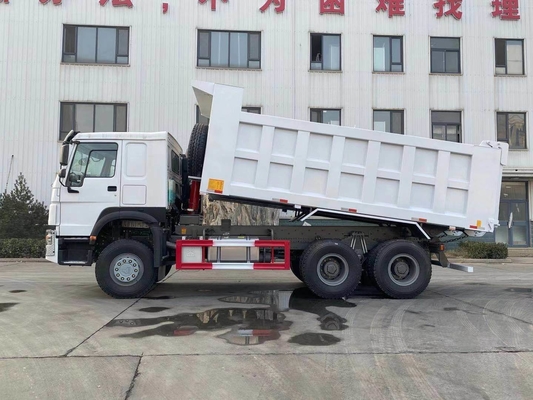 6X4 Sinotruk HOWO 10 Pneus Volume camion à sable déchargeur camion à décharge avec réservoir de carburant de 300L