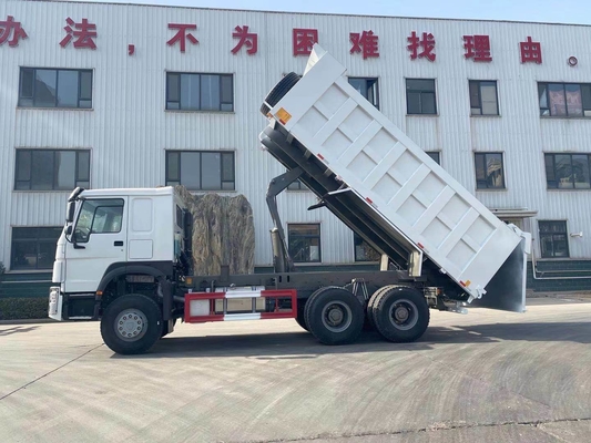 6X4 Sinotruk HOWO 10 Pneus Volume camion à sable déchargeur camion à décharge avec réservoir de carburant de 300L