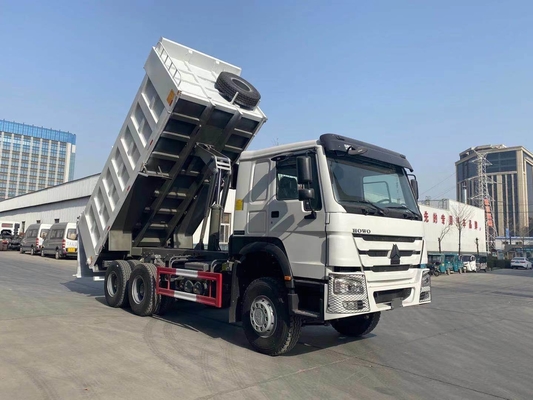 6X4 Sinotruk HOWO 10 Pneus Volume camion à sable déchargeur camion à décharge avec réservoir de carburant de 300L