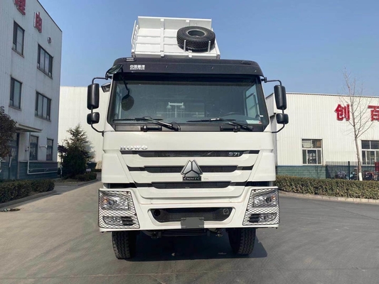 6X4 Sinotruk HOWO 10 Pneus Volume camion à sable déchargeur camion à décharge avec réservoir de carburant de 300L