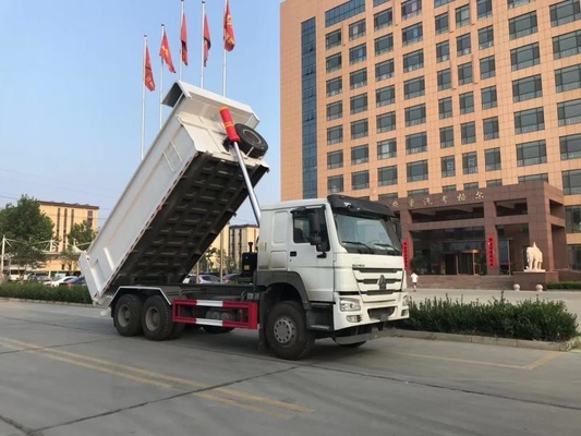 Sinotruck HOWO 20 mètres cubes Rhd Zambie camion à bascule avec système de direction Zf8118