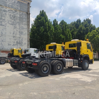Capacité de charge de 21 à 30 tonnes 16 tonnes Arbre arrière Sinotruk 10 roues 371HP HOWO 6X4 remorqueur