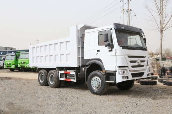 Demande personnalisée Sinotruck HOWO 6X4 camion poubelle d'occasion au Botswana avec personnalisation