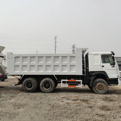 Demande personnalisée Sinotruck HOWO 6X4 camion poubelle d'occasion au Botswana avec personnalisation