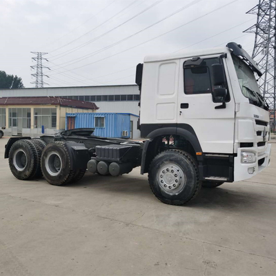 375 HOWO Sinotruk 6X4 Camion-tracteur lourd pour pneus radiaux du Myanmar et haute capacité