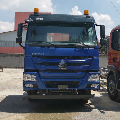Conception de pneus radiaux et boîte de vitesses Hw19710 Sinotruk 6X4 HOWO Tireuse à tête de conteneur