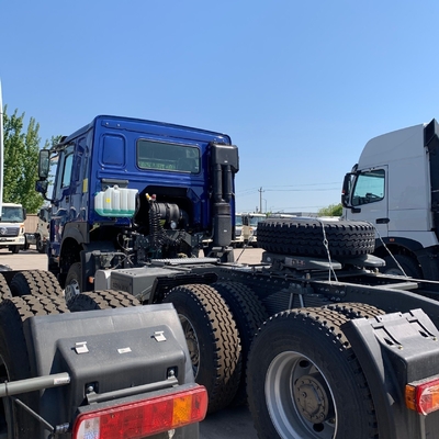 Conception de pneus radiaux et boîte de vitesses Hw19710 Sinotruk 6X4 HOWO Tireuse à tête de conteneur