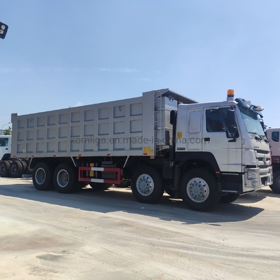 12 roulettes 371 à remontage Sinotruk HOWO 8X4 camion de décharge Zz3257n3847A avec capacité 25-30 tonnes