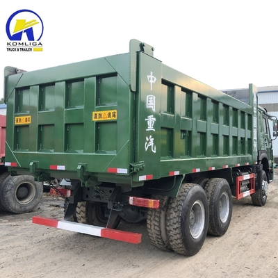 LHD/Rhd HOWO Sinotruk 15 mètres cubes Ventilateur hydraulique pour camions-déchargeurs avec une capacité de moteur &gt; 8 litres