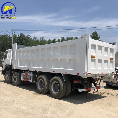 30/40 tonnes 8X4 Sinotruk HOWO 12 Camion à décharge de pneus Transmission manuelle Norme d'émission Euro 2