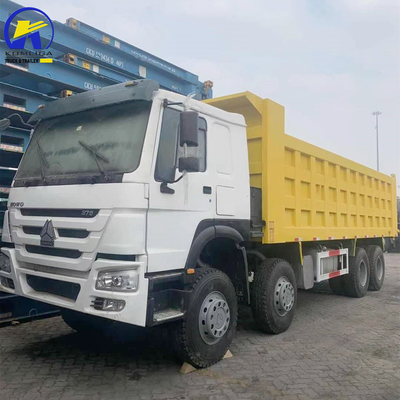 30/40 tonnes 8X4 Sinotruk HOWO 12 Camion à décharge de pneus Transmission manuelle Norme d'émission Euro 2