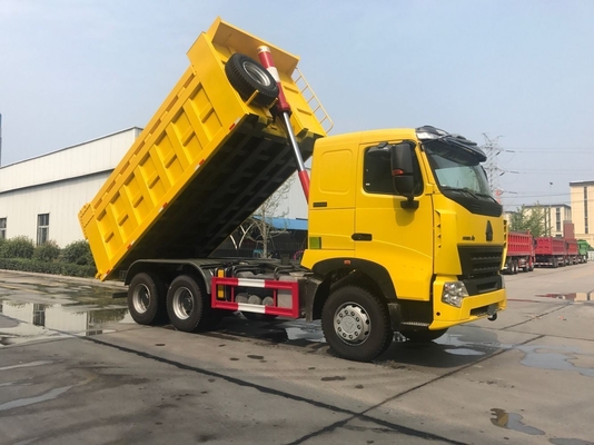 Conception du pneu radiale 420HP 371HP Sinotruk HOWO A7 camion à bascule 6X4 Euro 2 Norme d'émission