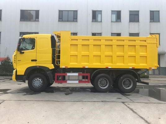 Conception du pneu radiale 420HP 371HP Sinotruk HOWO A7 camion à bascule 6X4 Euro 2 Norme d'émission