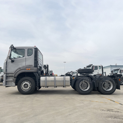 Capacité de chargement de 40 à 60 tonnes Sinotruk HOWO 3 essieux Tête de remorque avec performance