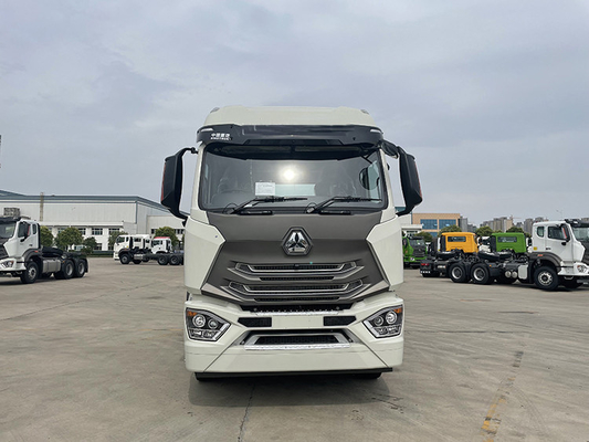Capacité de chargement de 40 à 60 tonnes Sinotruk HOWO 3 essieux Tête de remorque avec performance