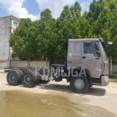 Sinotruck HOWO 6X4 Camion tracteur avec norme d'émission Euro 2 et technologie avancée