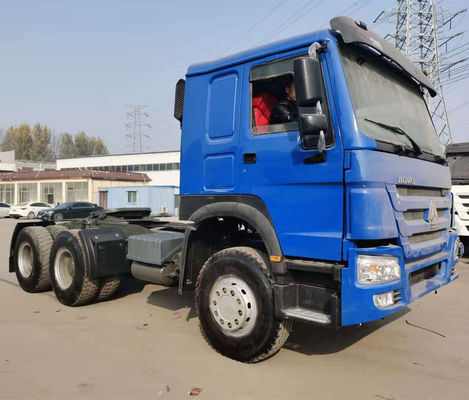 6800*2500*3200mm 3alxes 30t HOWO Camion tracteur d'occasion avec réservoir d'huile en aluminium de 400L