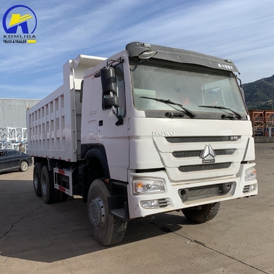 Sinotruk 8X4 camion à bascule 40t à la main gauche pour les projets de construction à grande échelle