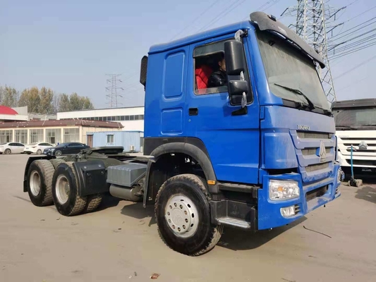 Sinotruk HOWO Tracteur Truck Head 371-450HP 6X4 Hw19710 Boîte de vitesses et caractéristiques polyvalentes