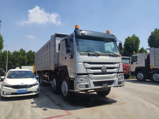 6×4 roue motrice Sinotruk HOWO 12 roues 25m3 camion de décharge avec puissance 351-450 chevaux