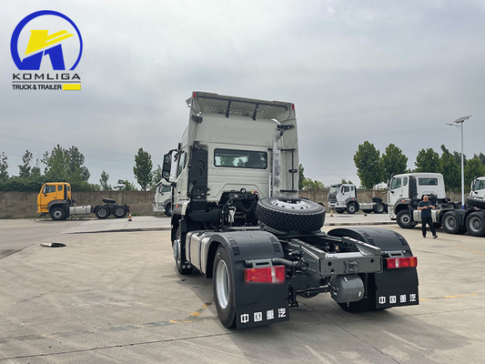 Sinotruk HOWO 4X2 4X4 Prime Mover 6 roues Semi-remorque Tracteur tête de camion avec pneus