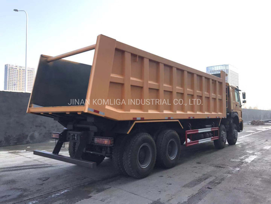 Cnhtc HOWO Sinotruk 8X4 camionneur à décharges/camion à décharges/camion lourd avec réservoir de carburant de 300 litres
