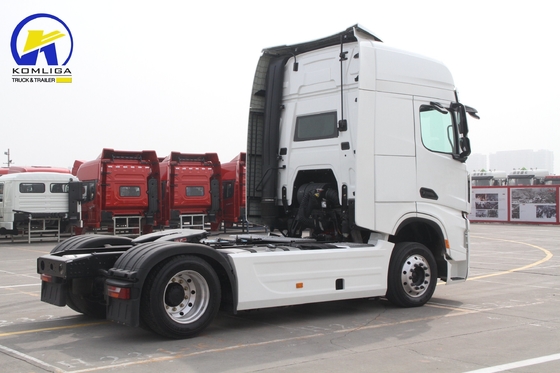 Shacman 4x2 6tyles semi-remorque tracteur camion parfait pour les marchés de pays