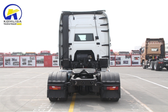 Shacman 4x2 6tyles semi-remorque tracteur camion parfait pour les marchés de pays