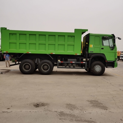Camion à essence de 300 litres Sinotruck HOWO 6X4 10 roues Camion à décharge pour vos besoins de construction