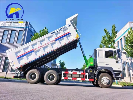Shacman 6X4 10 roues camionneur de décharge lourd adapté aux exigences du client 375HP