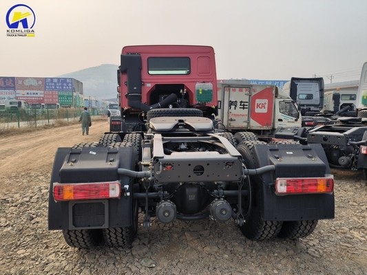 Les pièces détachées techniques sont fournies par Sinotruk HOWO 6X4 Tracteur pour l'Afrique 6800*2500*3200mm