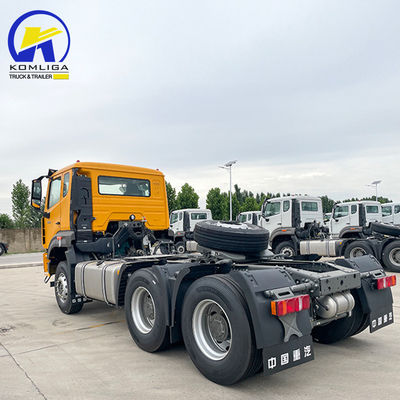 Sinotruck HOWO 6X4 Tracteur Truck Trailer Head avec cabine Hw76 et pneus 12r22.5 au mieux