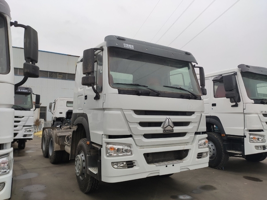 Sino Sinotruk HOWO 6X4 Tête de camion tracteur lourd avec pneus et certification GCC
