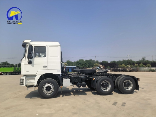 10 roues Shacman Tracteur lourd à tête de camion avec sièges ≤ 5 et capacité du moteur &gt; 8L